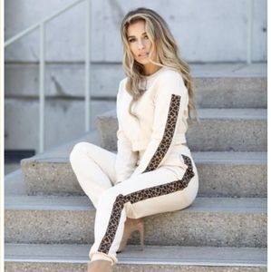 Kittenish Paige cream leopard jogger set